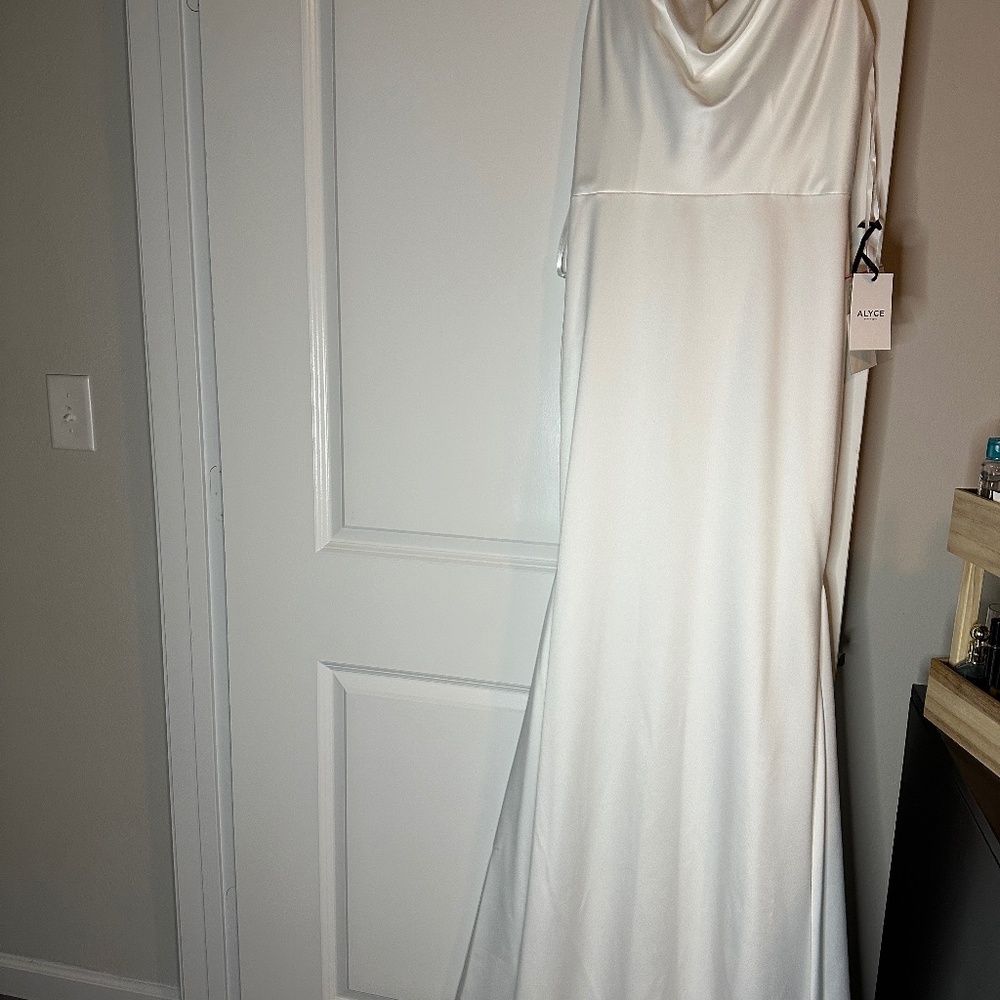 Wedding dress